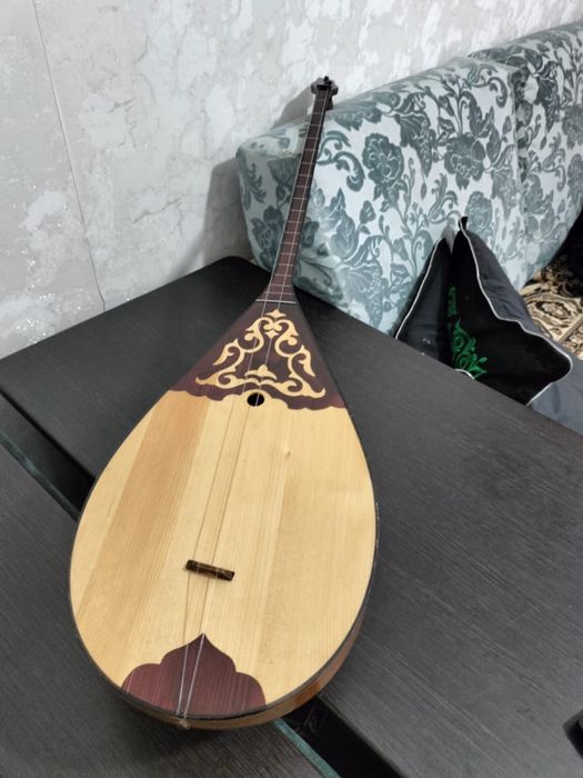 Домбыра сатылады