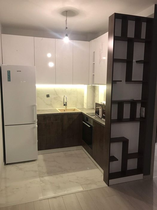 Дава се под наем Двустаен апартамент в Пловдив, Център - 70 кв.м за 561 € - Снимка #3