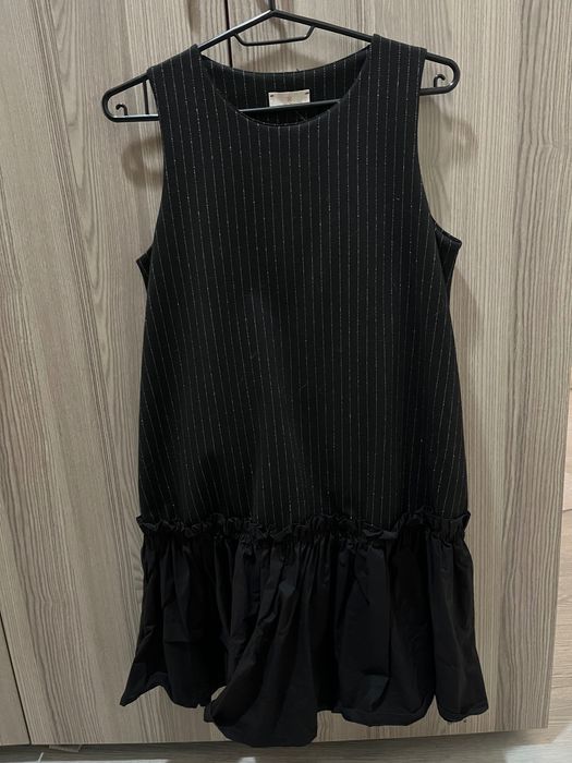 Дамска черна рокля с блясък