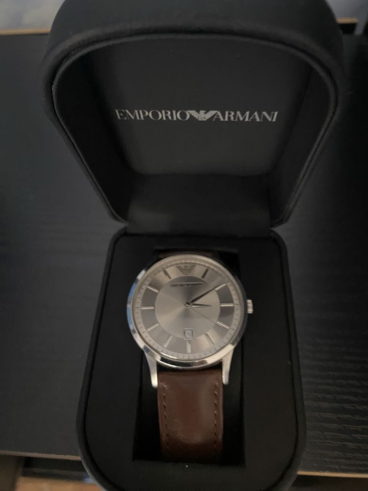 Ceas barbatesc Emporio Armani Quartz/Pe baterie (nu automatic)