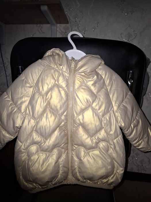 Зимняя куртка 
Стильная и тёплая курточка в нежном молочном цв
