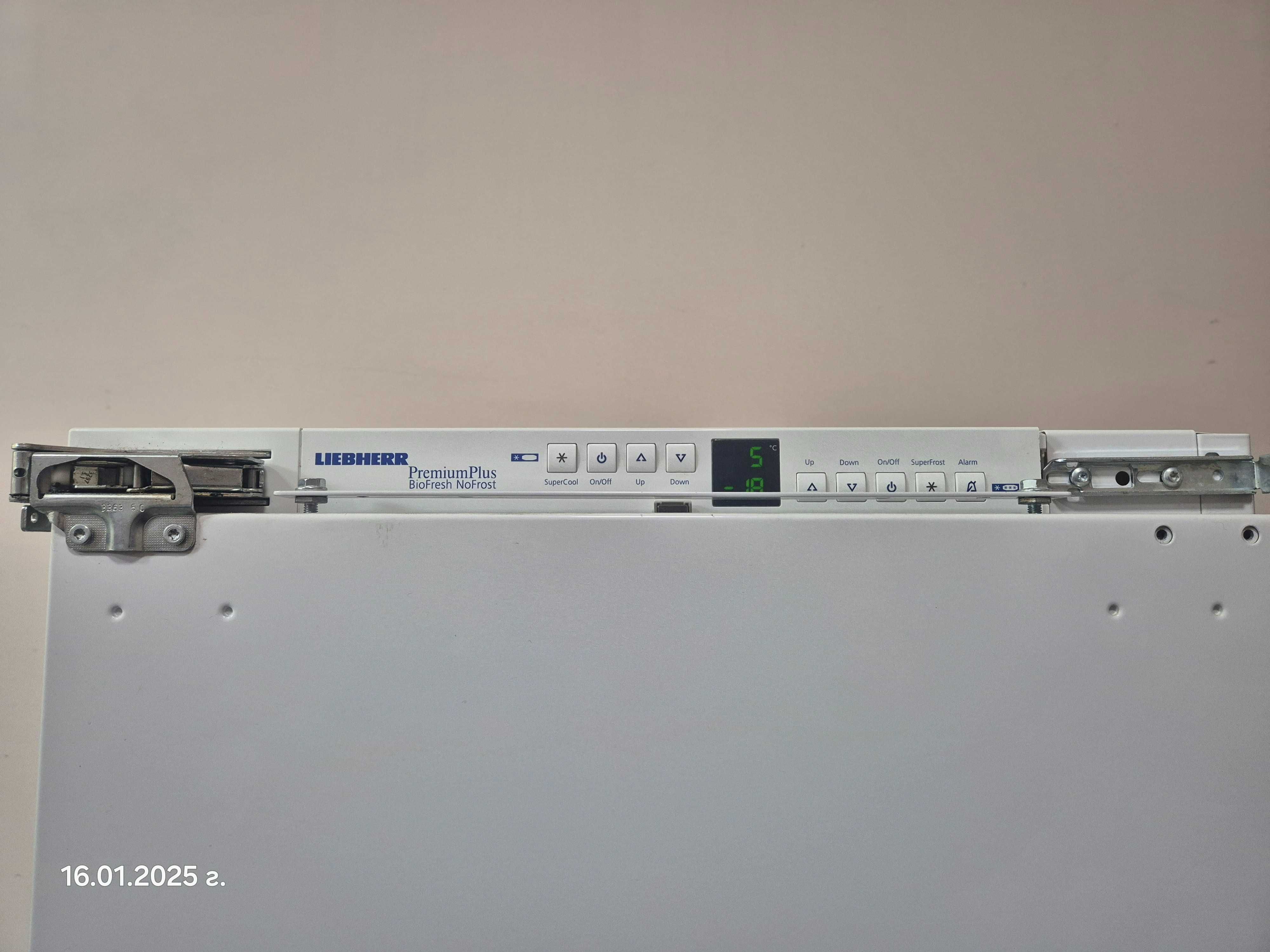 Продавам хладилник LIEBHERR Premium Plus BioFresh No Frost