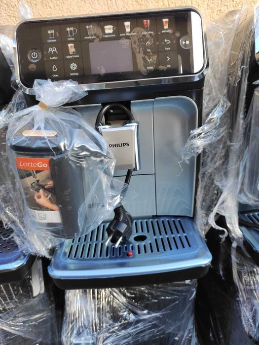 Espressor automat Philips LatteGo Seria 5400 EP5447/90