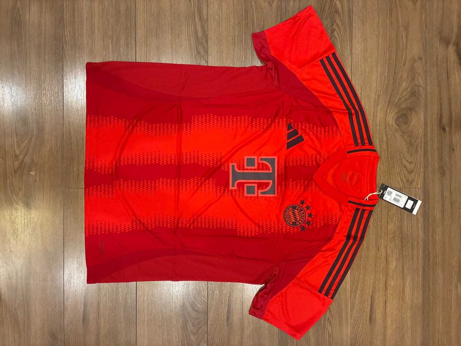 Нови оригинални екипи на Байерн Мюнхен различни размери и модели