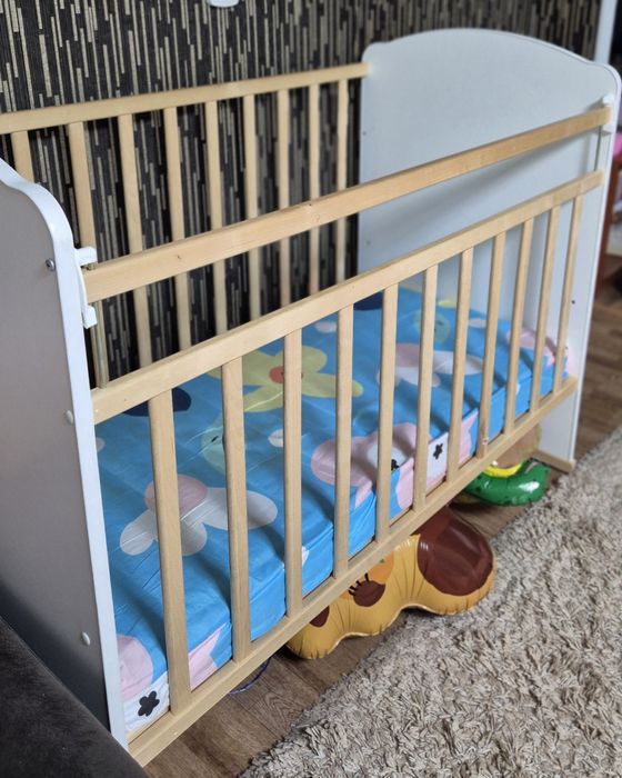 Детская кроватка