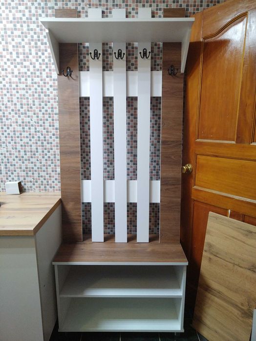 Прихожая новая продаётся