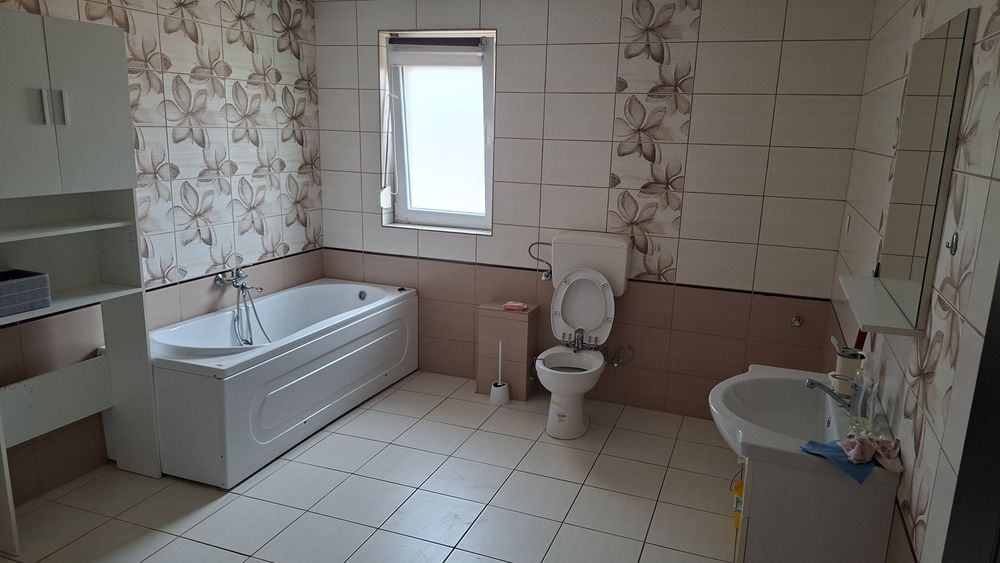 Casă de vanzare in localitatea Paleu