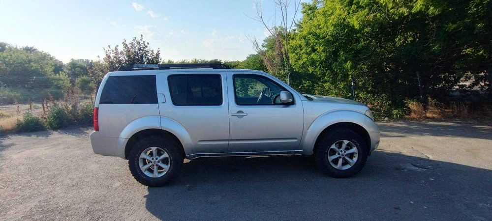 Nissan Pathfinder R51