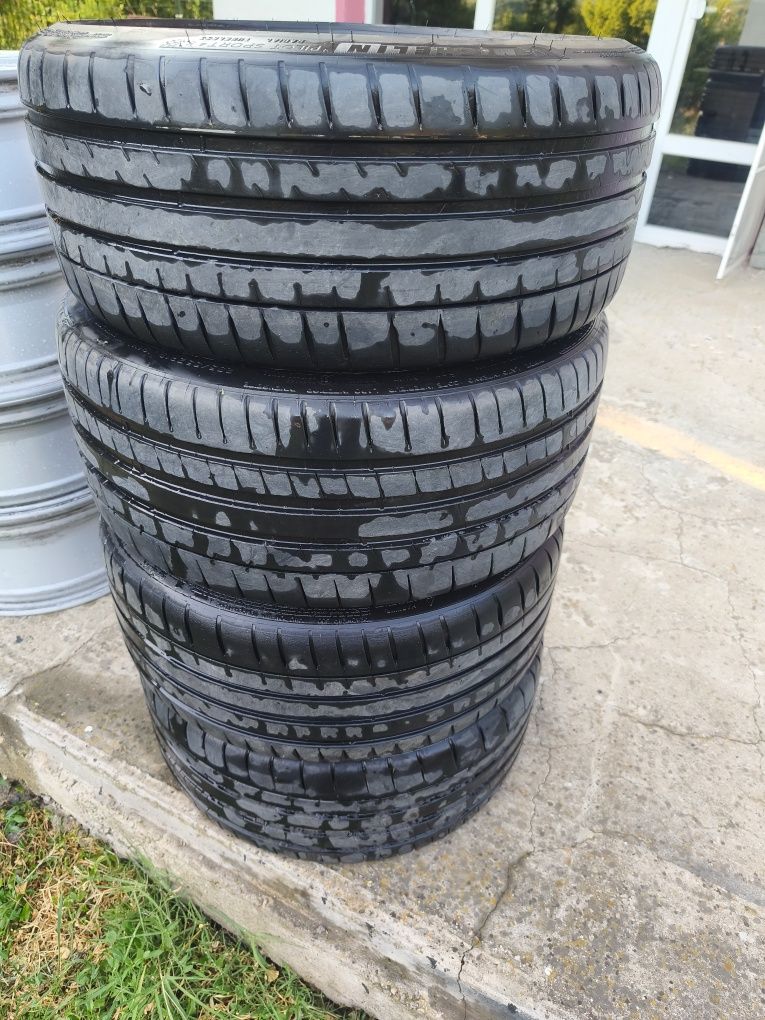 Гуми 235/35/19 Michelin
