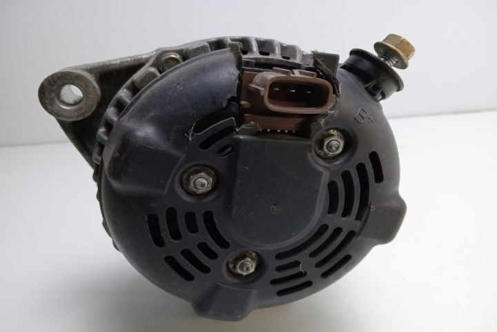 Alternator  2.7 d 104210-3711 Land Rover Range Rover Sport prima gene