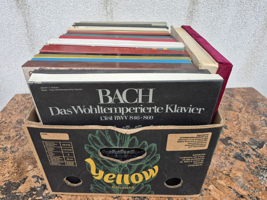 Vand lot 100lp discuri vinil cu muzică clasică mixta Artiști celebrii