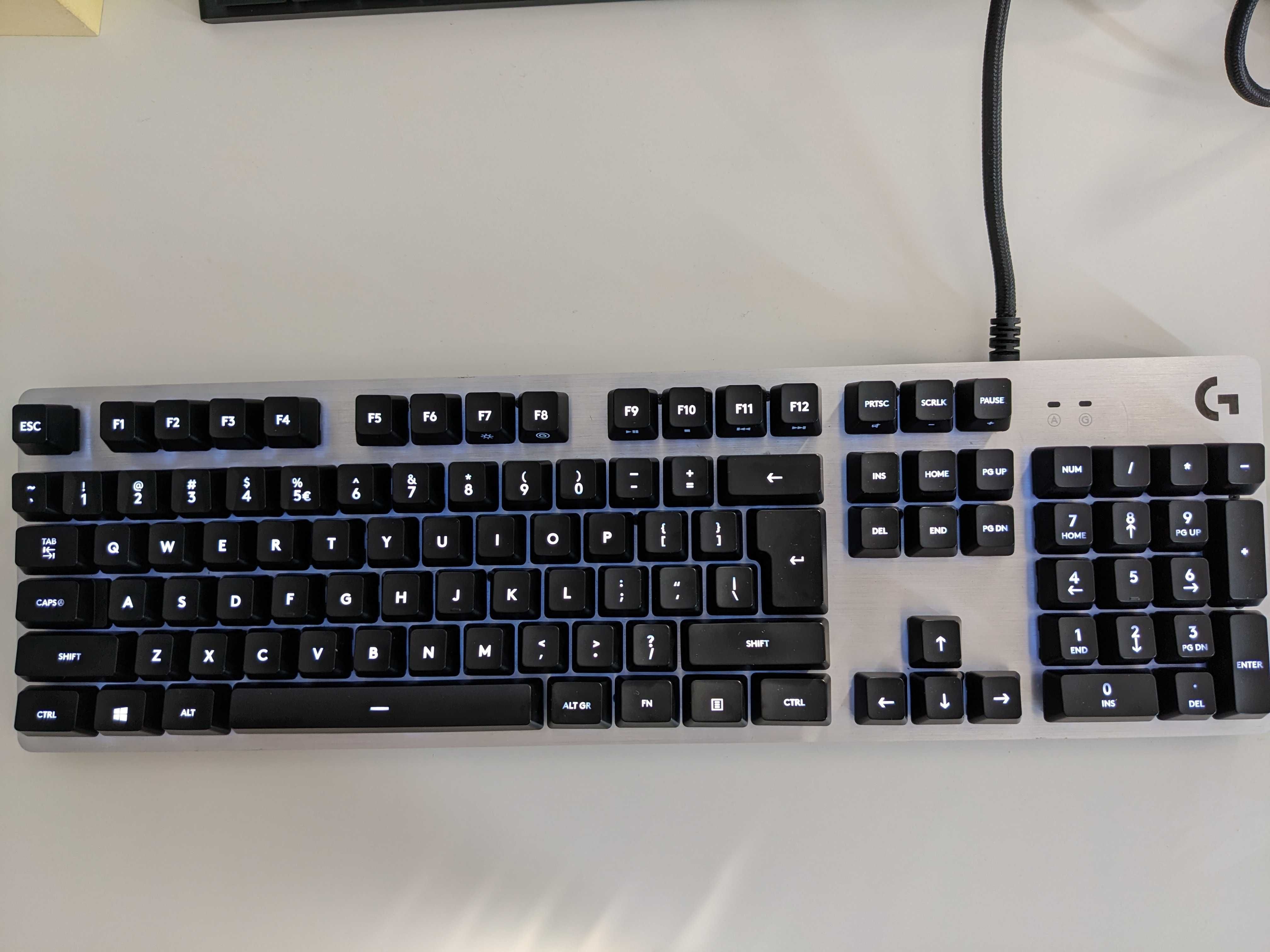Vand tastatura Logitech G413 Silver