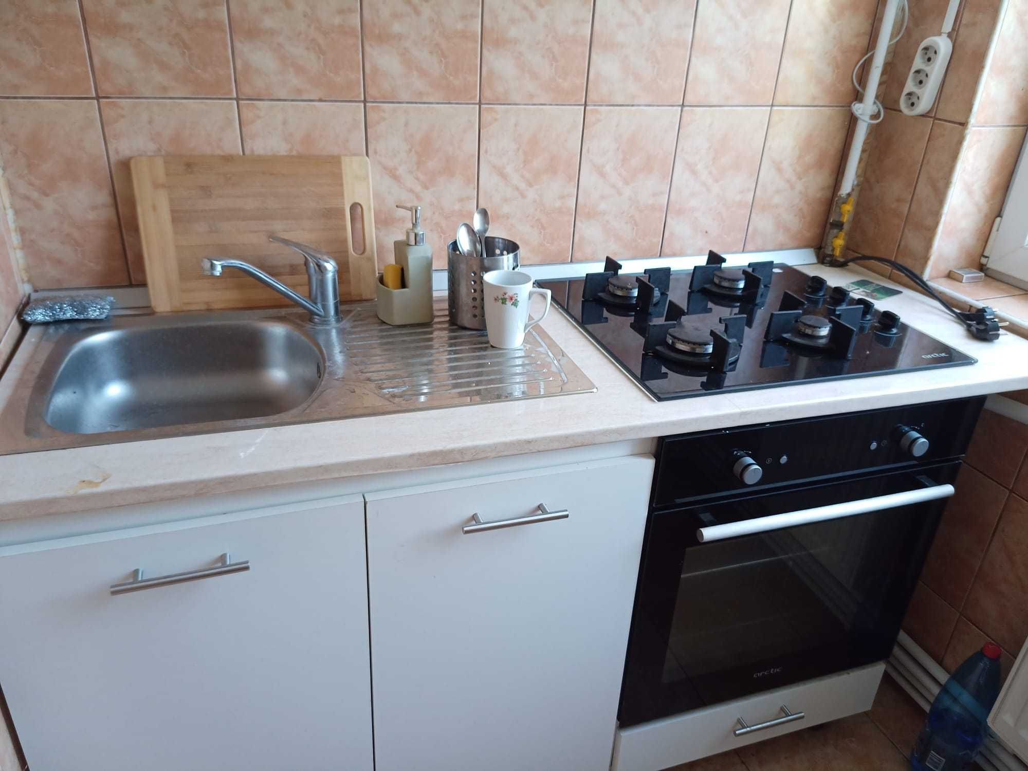De vanzare apartament de 3 camere pe Bd. Daciei
