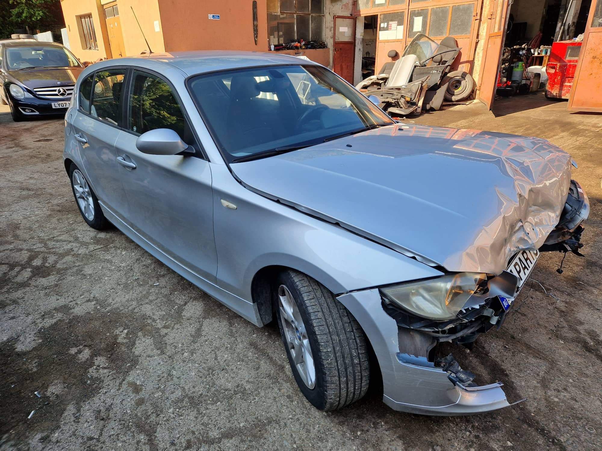 BMW E87 116i 115кс N45 рекаро ръчка НА ЧАСТИ!