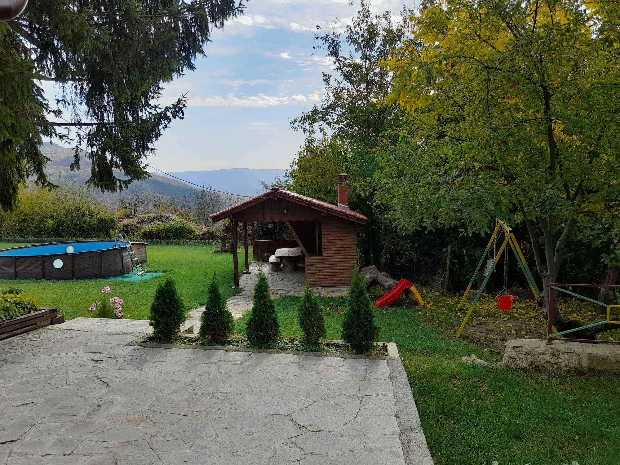 Къща за гости Ефтимови, на 90 км от Варна, с. Черни връх, Обл. Шумен
