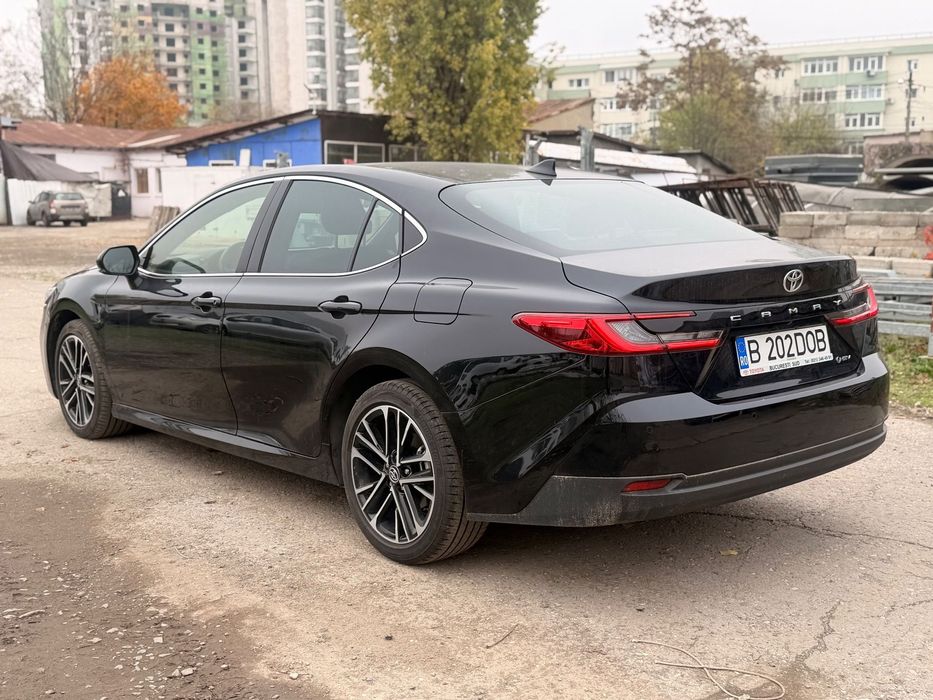 Toyota Camry NOUL MODEL 2025, cutie automata,in Garantie, usor avariata