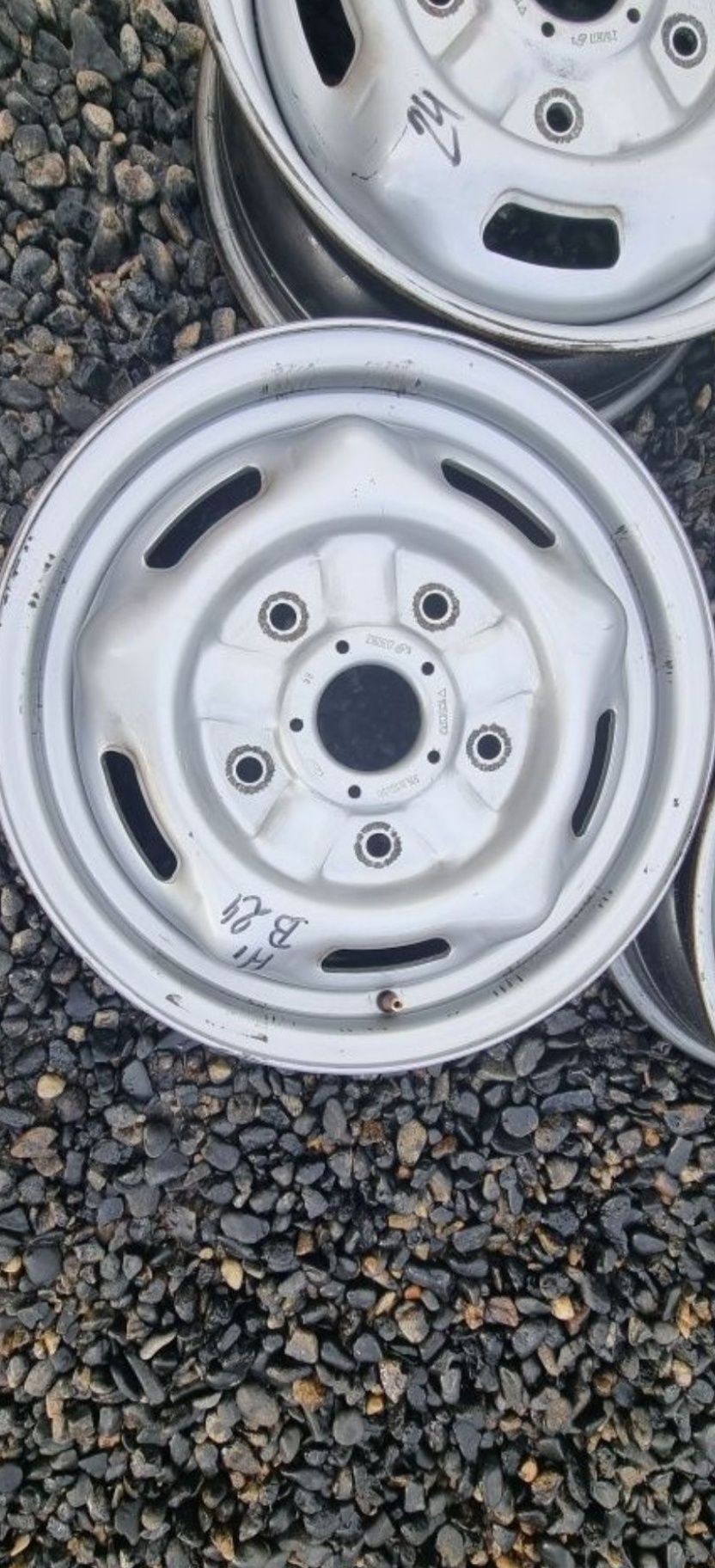 Jante R16 originale Ford Transit 5,5Jx16x56
5x160
Cod 2160817