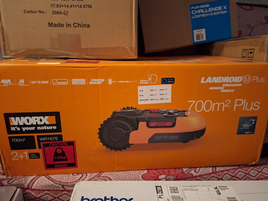 Robot de tuns gazonul worx profesional 700 m pătrați