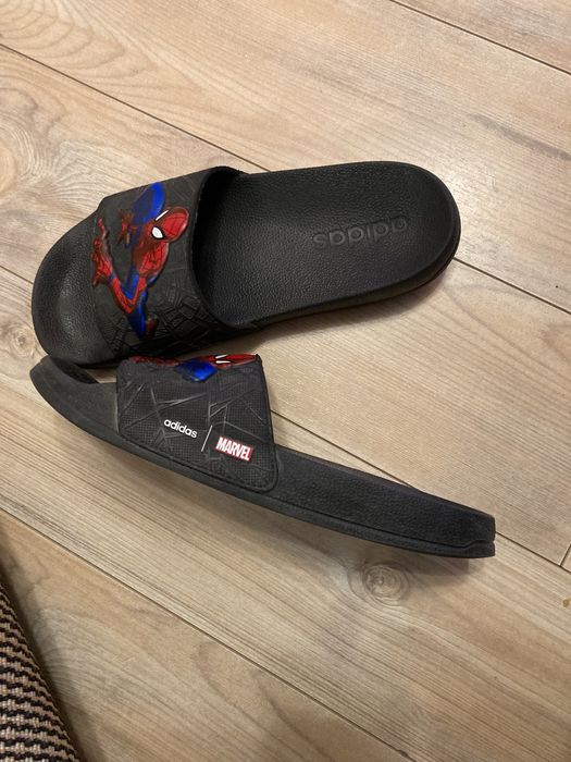 Papuci Adidas Adilette Spider Man nr 36 .