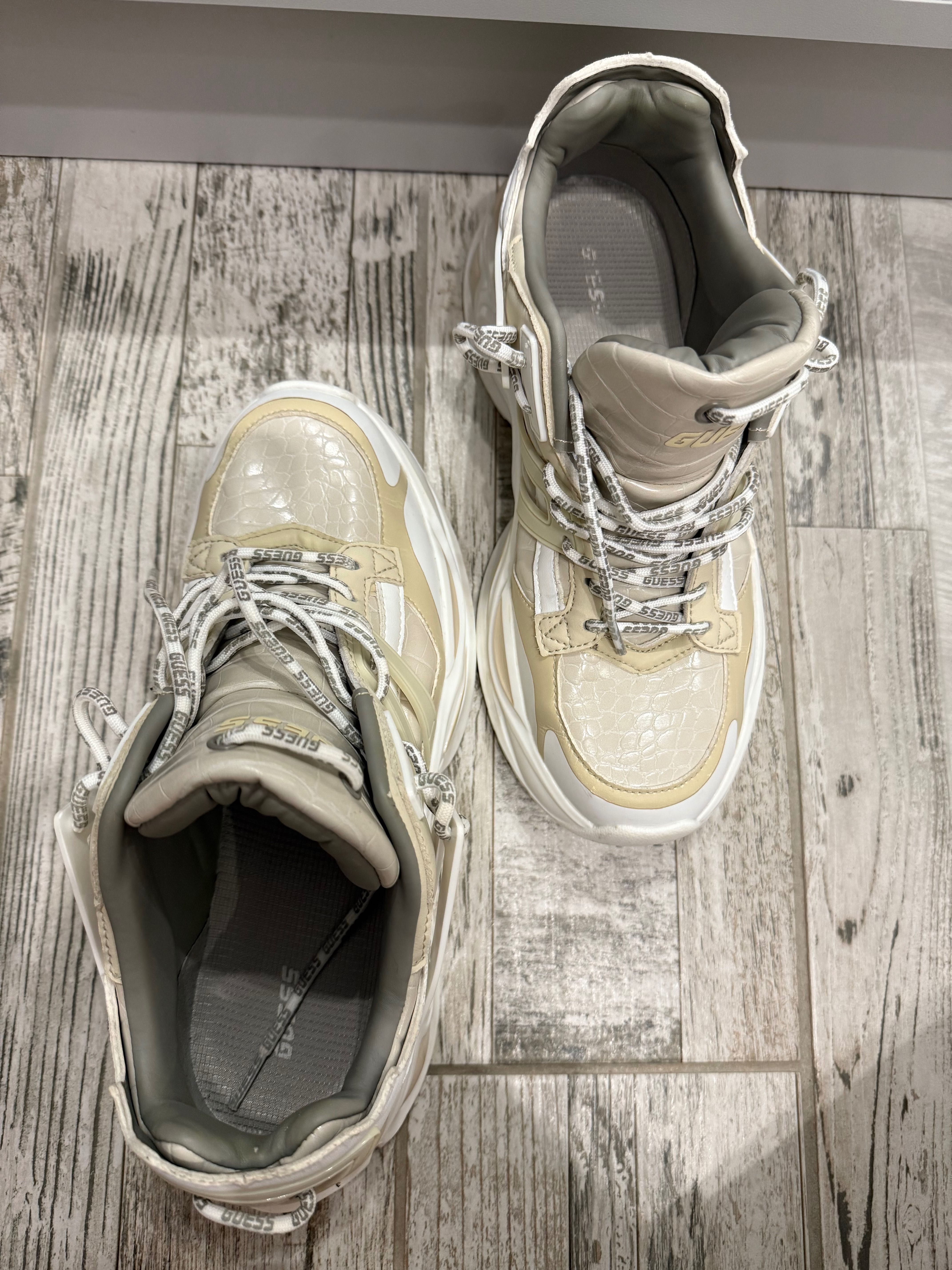 Дамски сникърски Guess