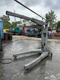 Macara, girafa hidraulica pentru demontat motoare industriale utilaje