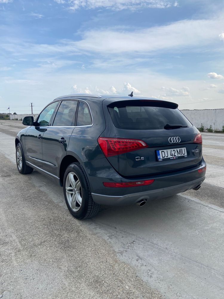 Audi Q5.   3.0tdi,quatro