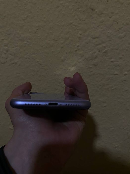 iPhone 11 sroshmi sotiladi