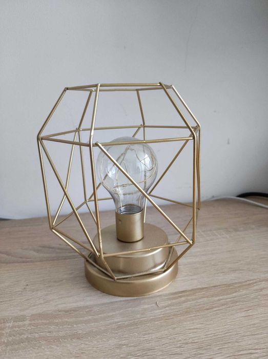 Decoratiune argintie de camera cu bec