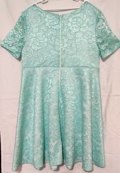 Платье нарядное на девочку