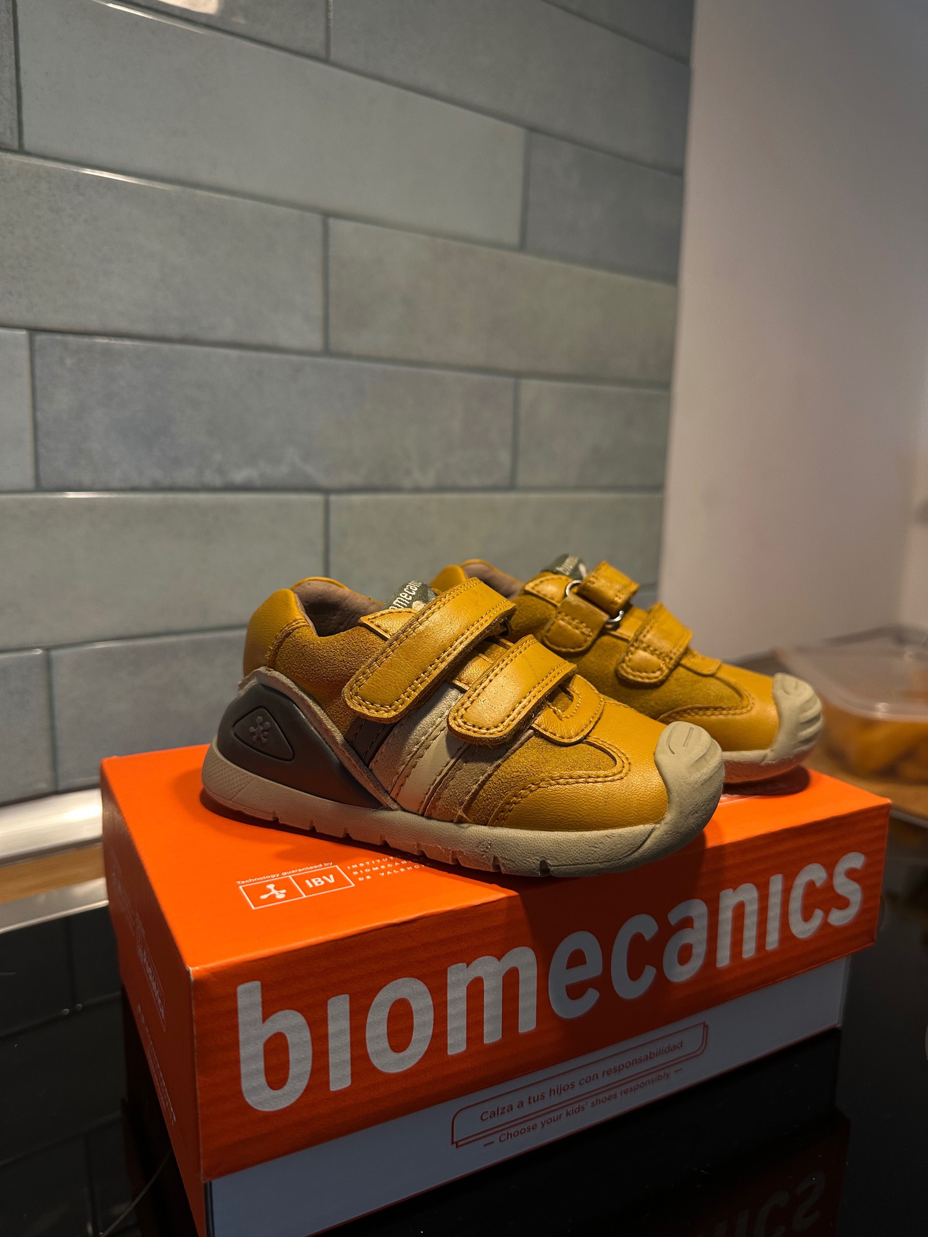 Детски обувки Biomecanics 22 номер
