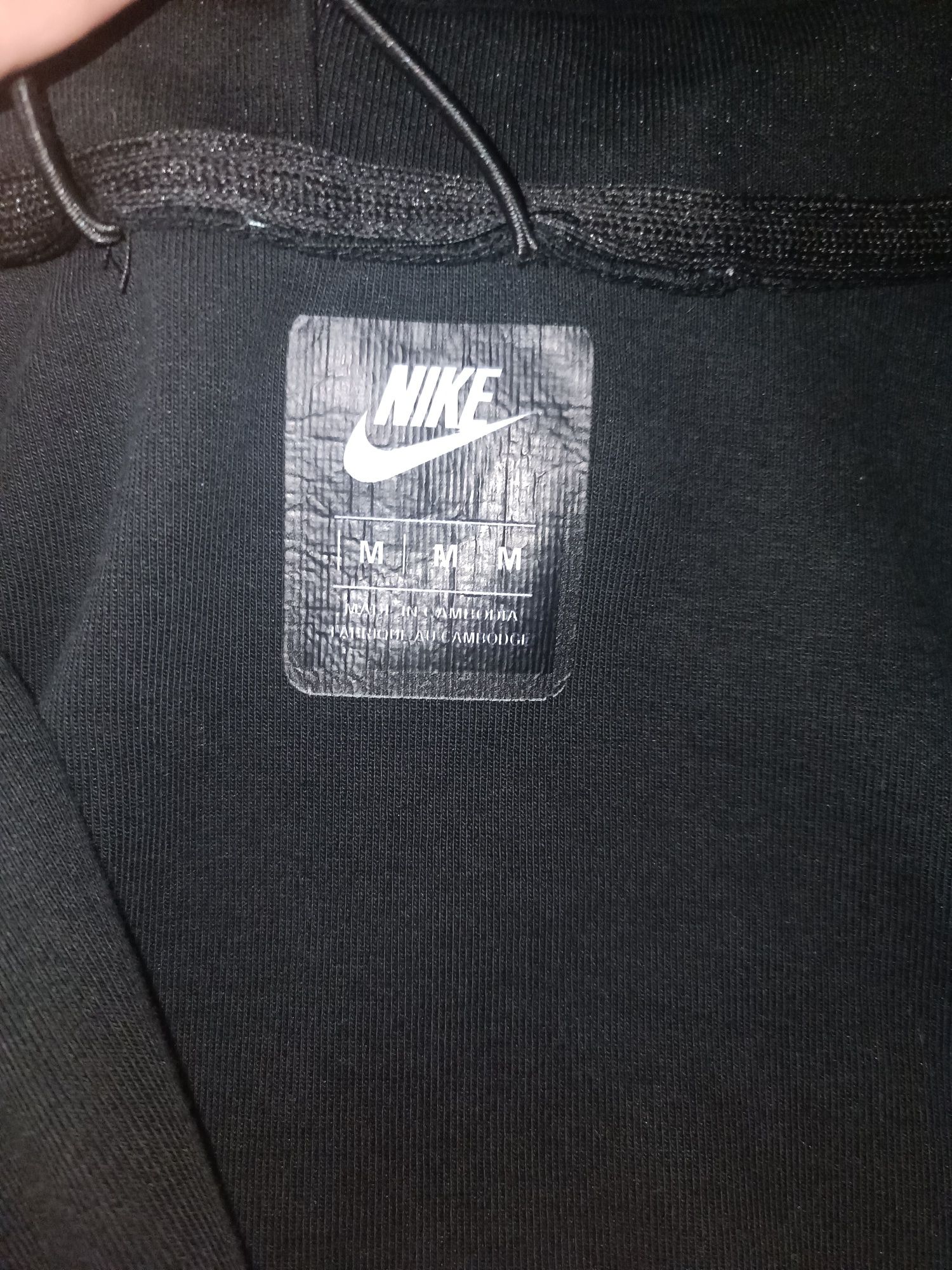Сиво черен Nike tech fleece