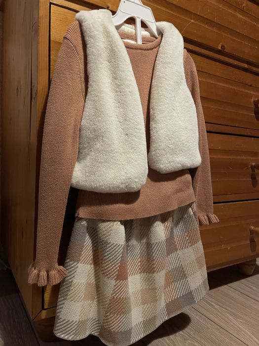 Дрехи за момиче 3-4 години, 104 см. официални рокли, гащеризон, дънки