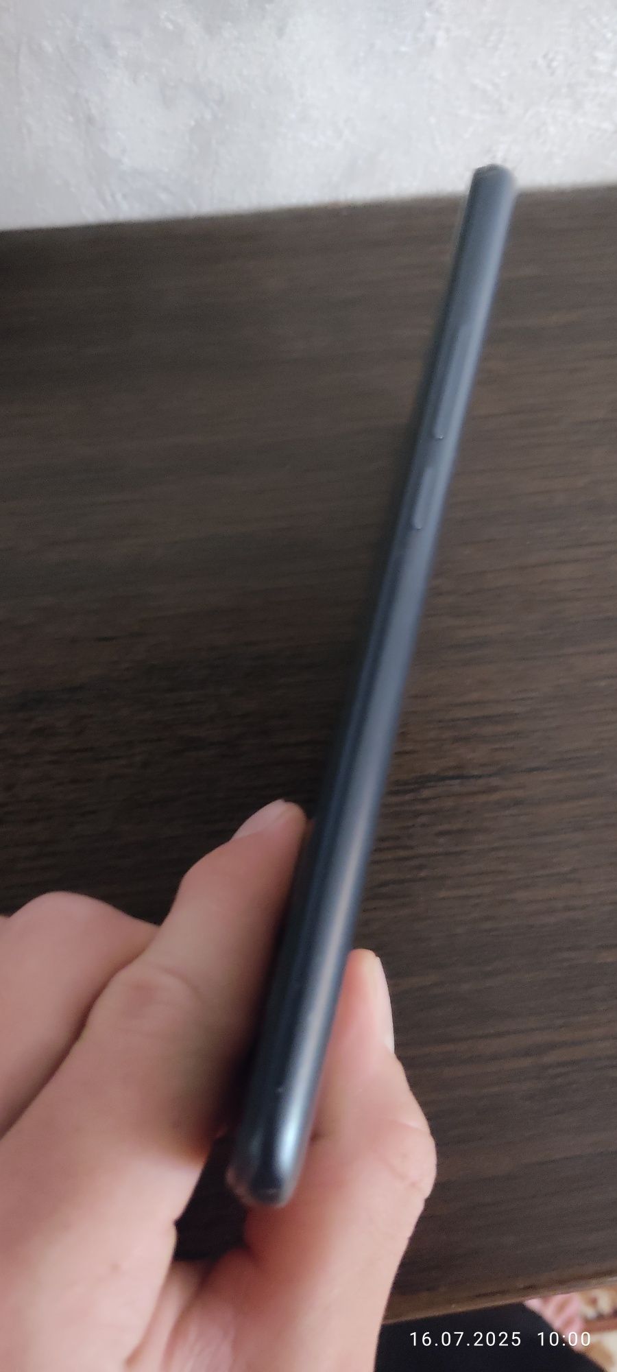 Srochna Redmi 9 telefon sotiladi