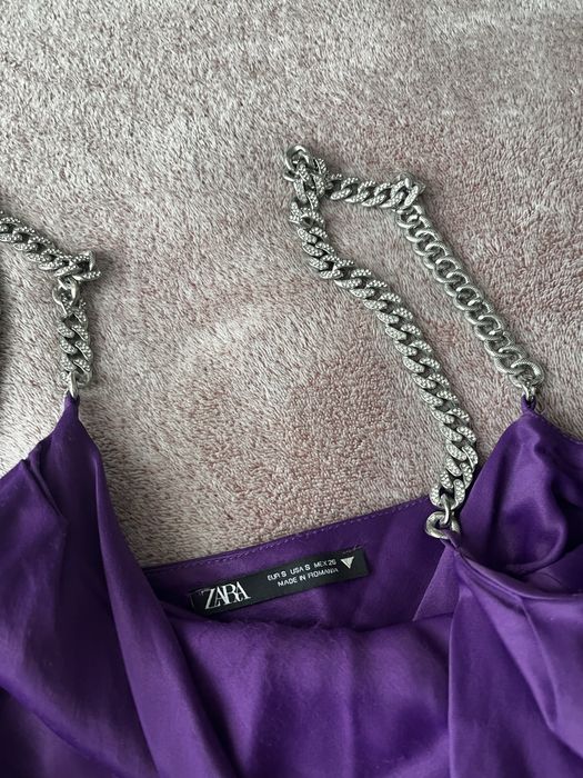 Рокля на Zara с акцент