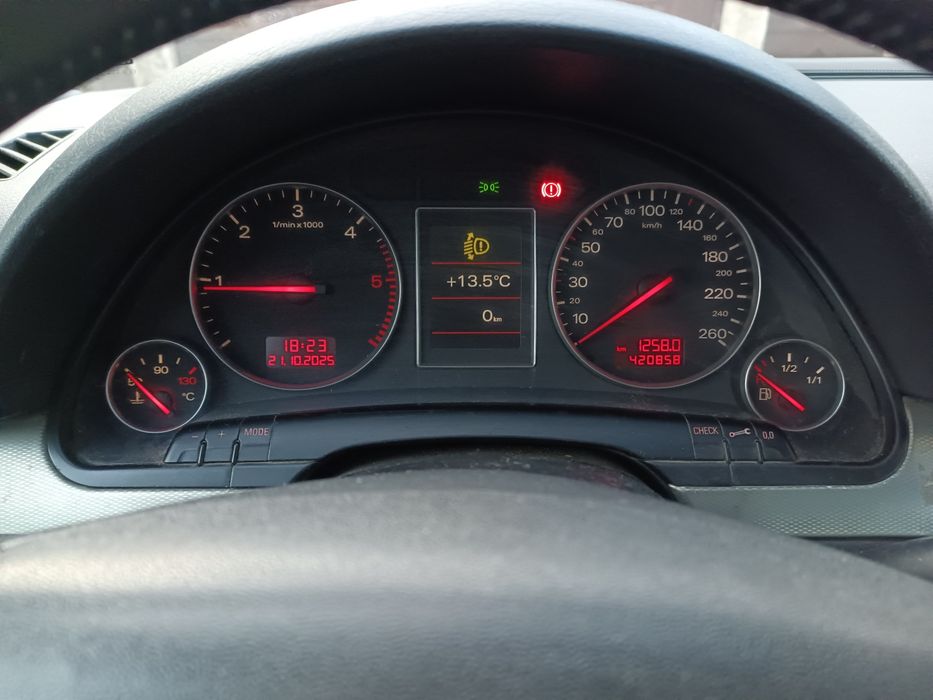 Vând Audi A4 2001