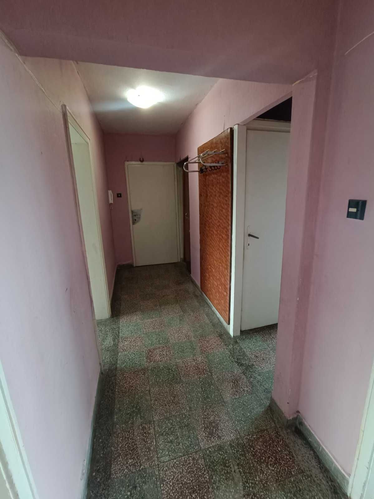Продава 3-СТАЕН в гр. Русе, кв. Родина 2