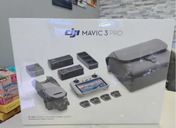 DJI Mavic 3 Pro Fly More