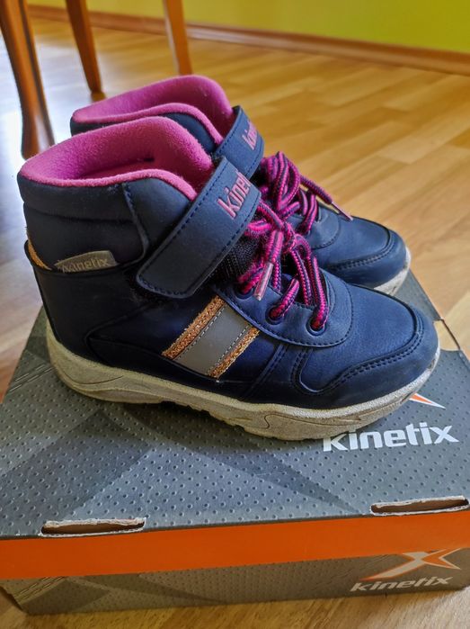 Детски боти и ботуши