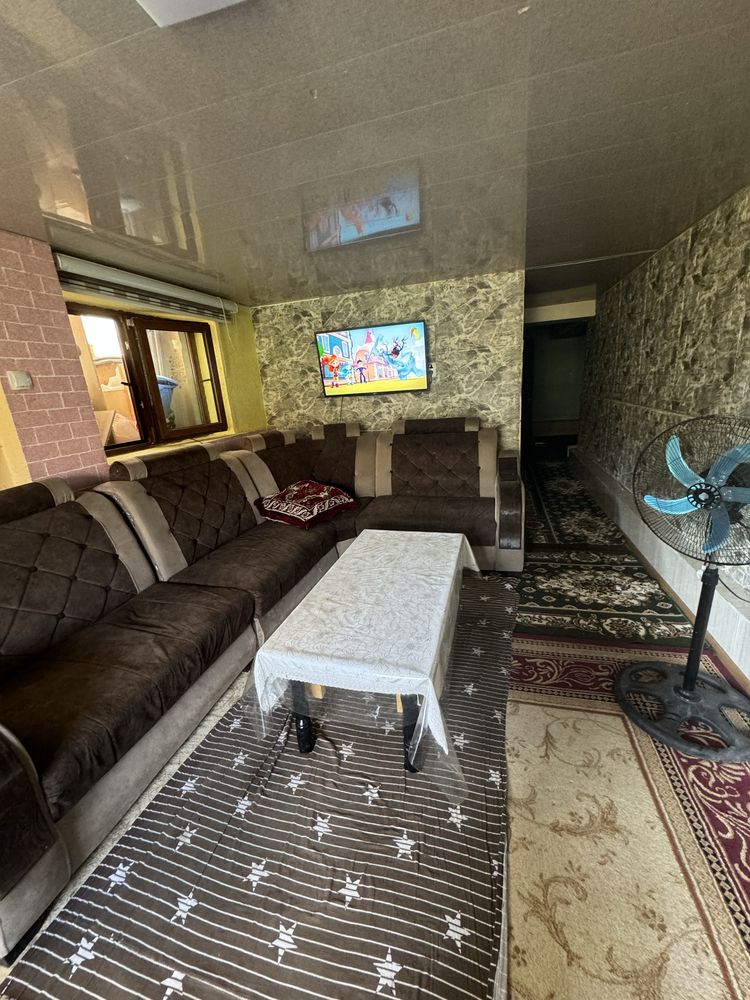 Shoroda 21- maktab roparasidegi hovli uy sotiladi