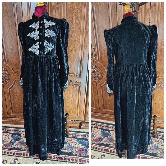 Хаммаси сифатли кийимла топтоза