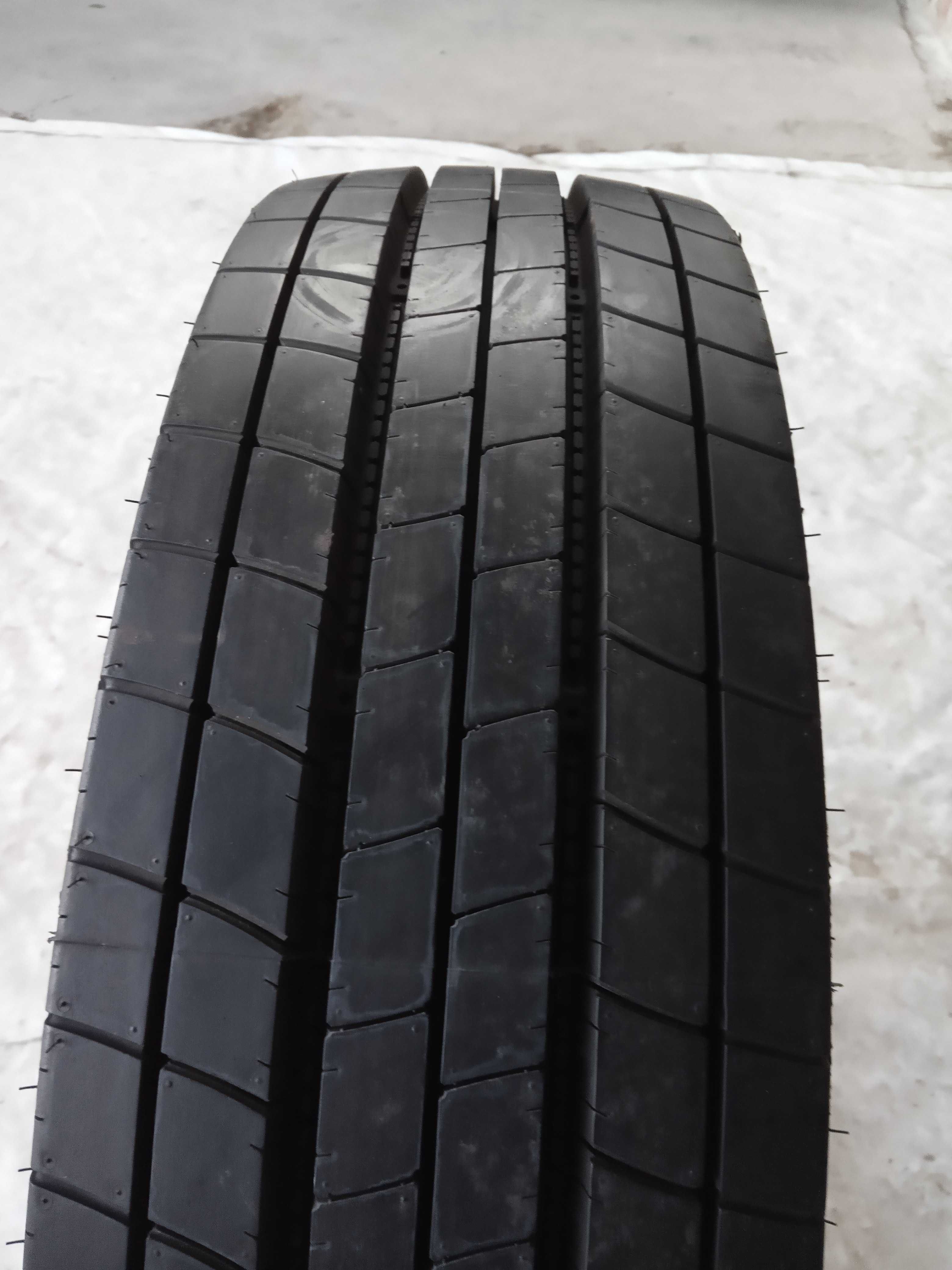 1 тежкотоварна гума 205/75R17.5 Goodyear Regional RHS 124/122M