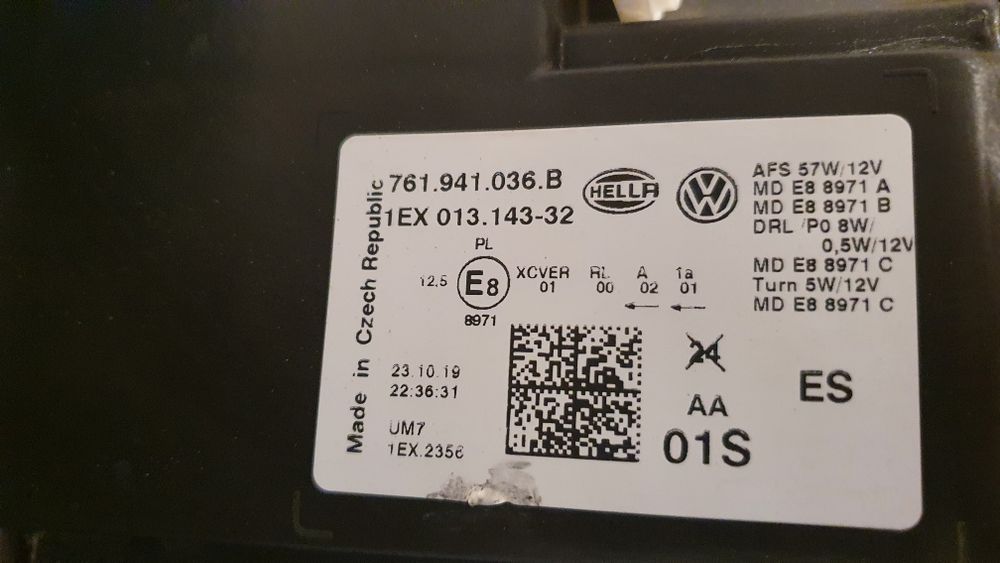 Far dreapta full led adaptiv VW Touareg 3