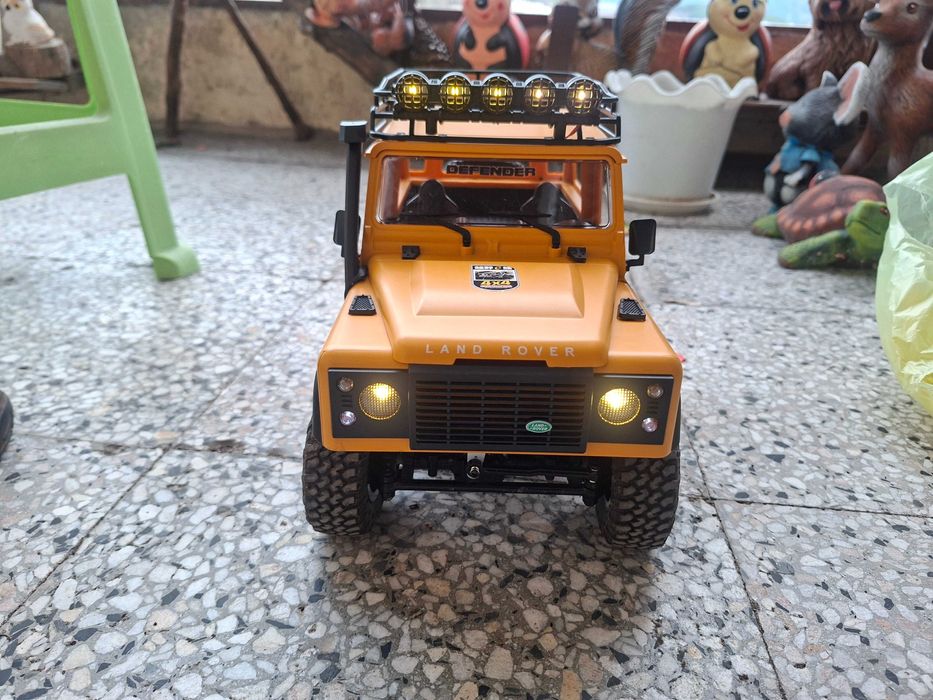 RC LAND ROVER defender D90 1/12
