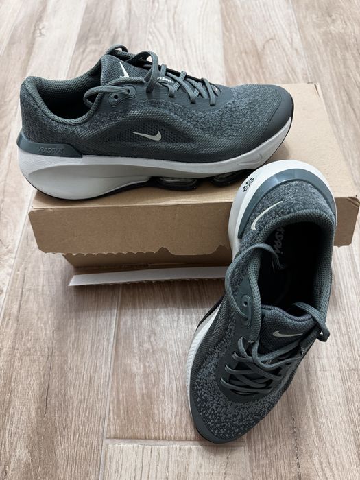 NIKE W VERSAIR дамски маратонки 40 номер