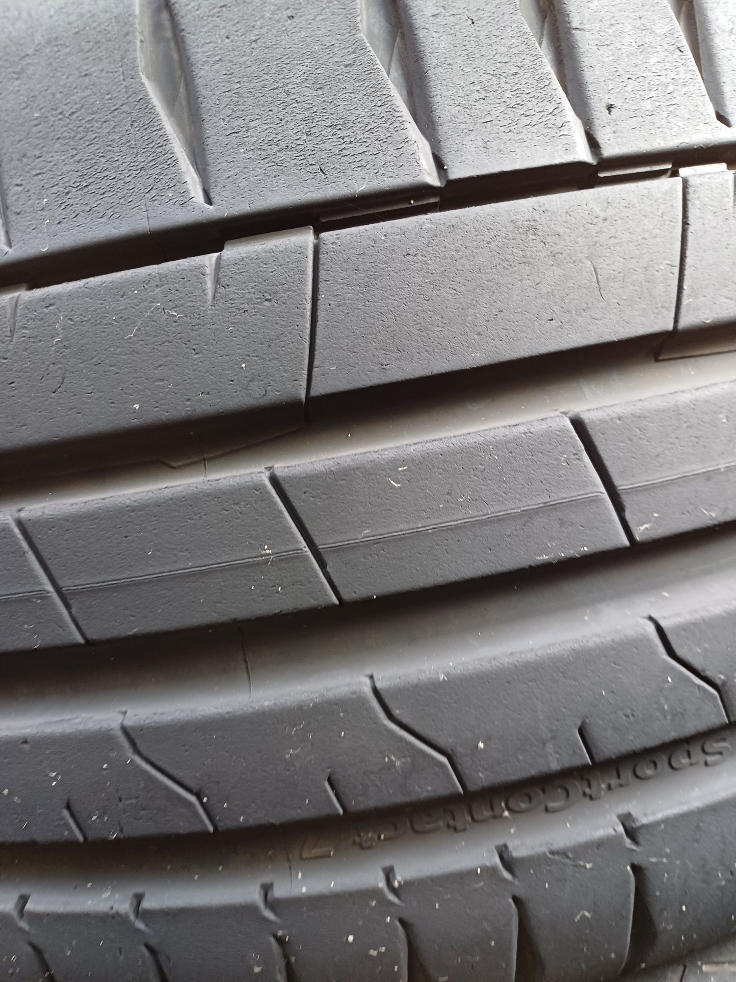 Гуми 255/35/19със295/30/19 Континентал