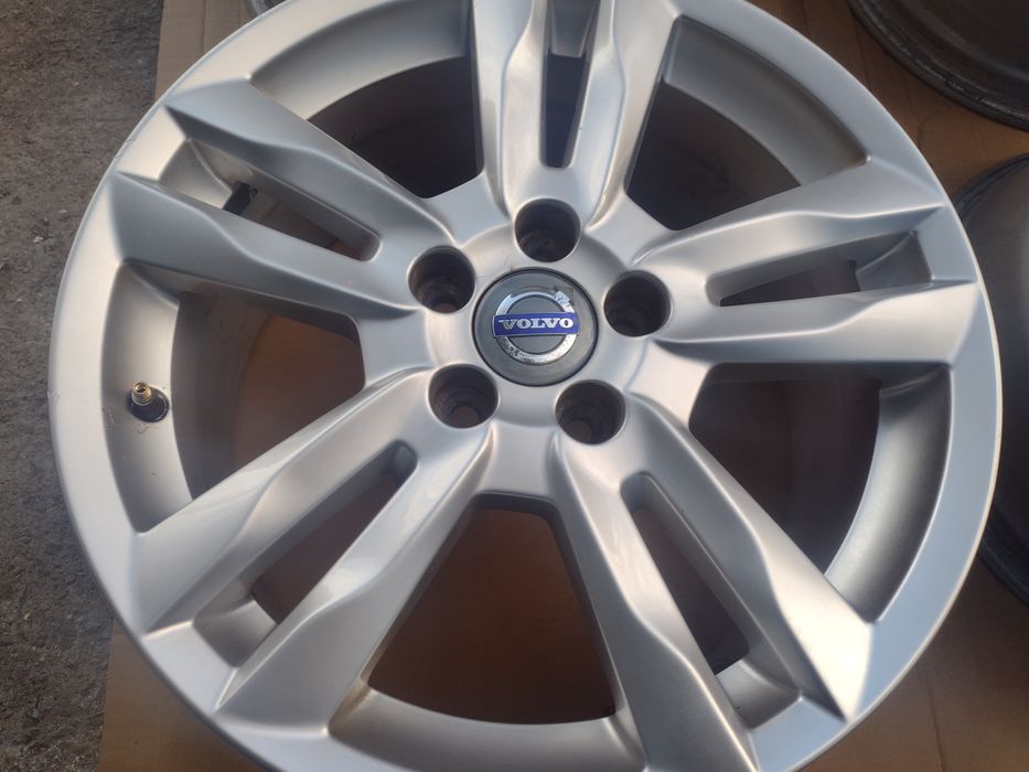Оригинални 17-5х108 ЕТ55 8j Volvo S60 V60 V40 V70