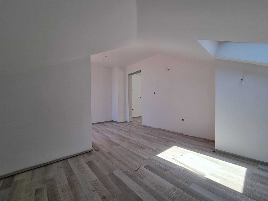 Продава се Четиристаен апартамент в Свети Влас - 70 кв.м за 1102 €/кв.м - Снимка #11