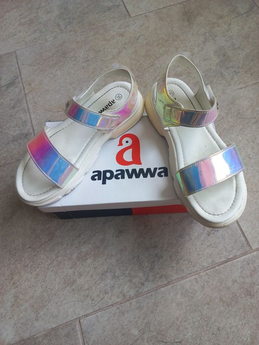 Vând sandale silver fete nr.35