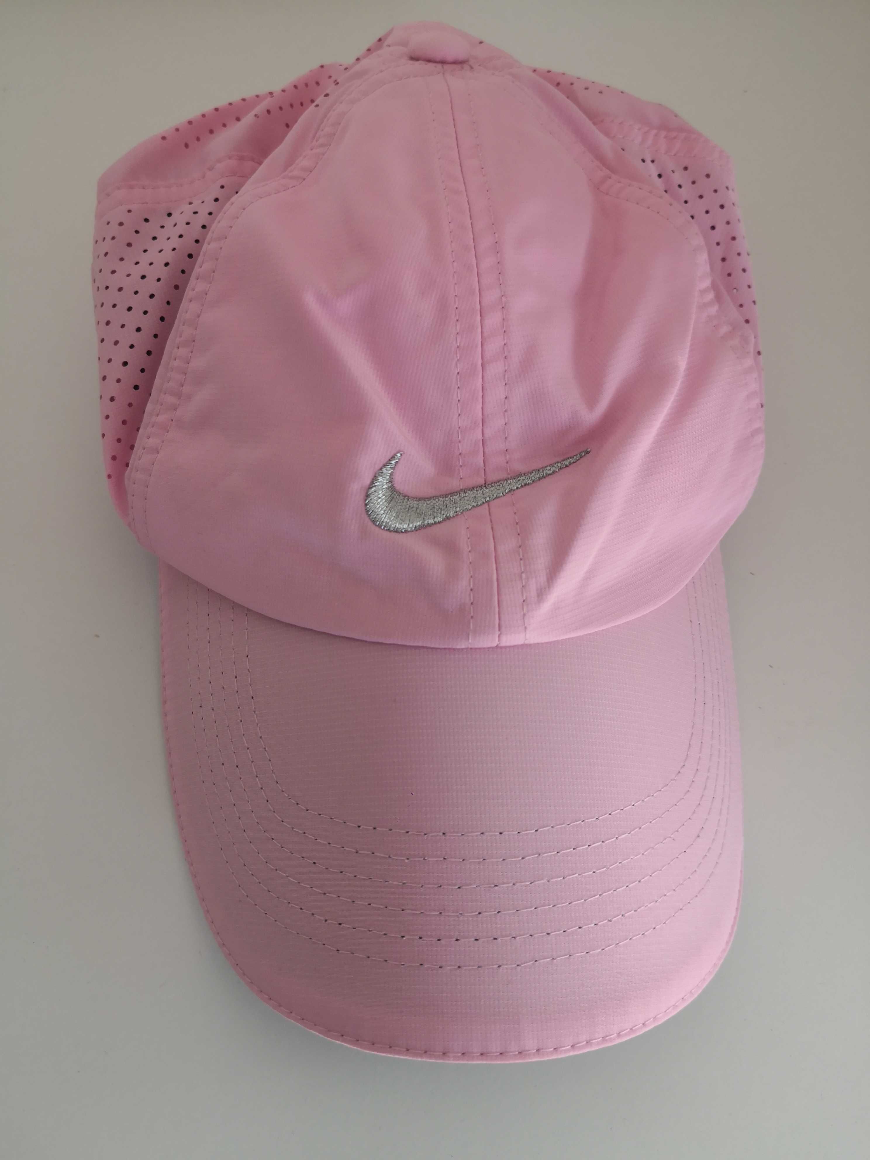 Nike дамска лятна шапка.