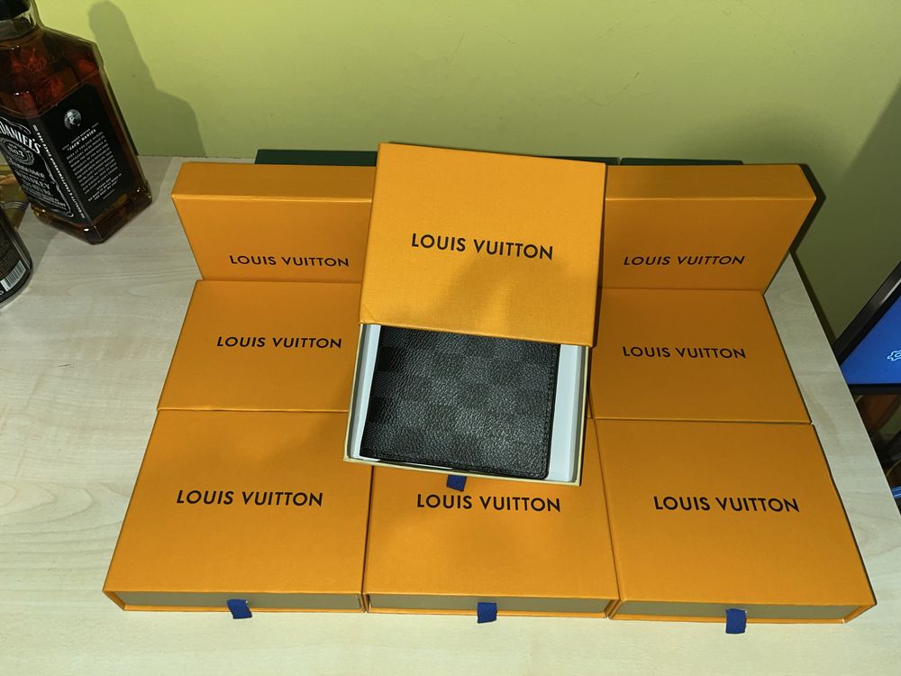 Портфейли Goyard и LV - Louis Vuitton
